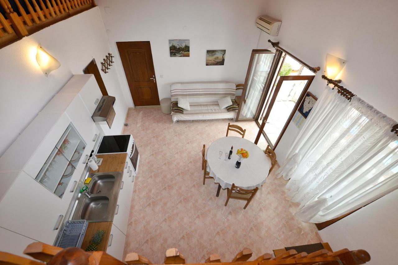 Apartments Ella โปเรช ภายนอก รูปภาพ