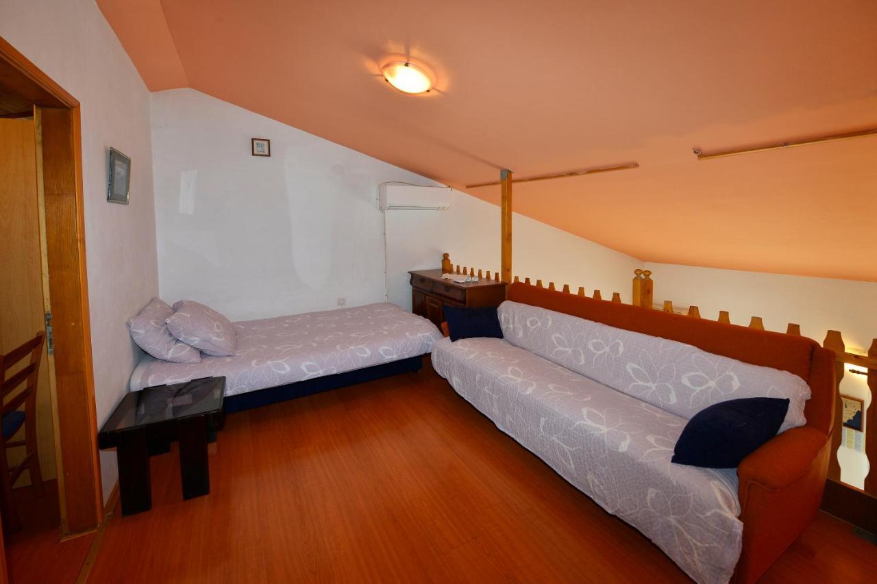 Apartments Ella โปเรช ภายนอก รูปภาพ