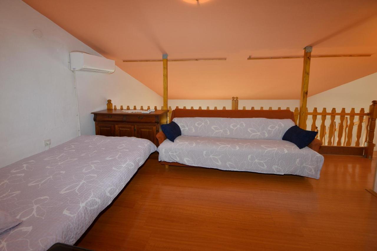 Apartments Ella โปเรช ภายนอก รูปภาพ